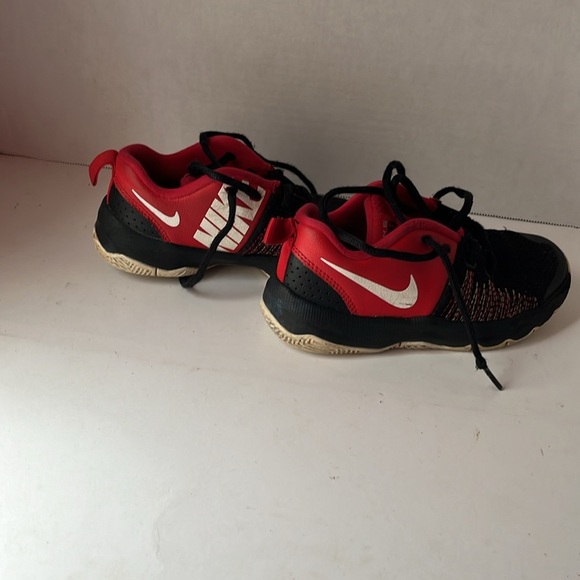 11.5C Nike shoes - Picture 3 of 7